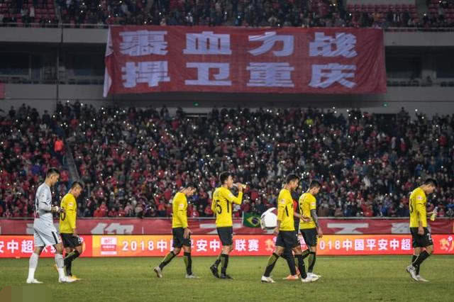  马赛主场逆转昂热延续争冠悬念态势